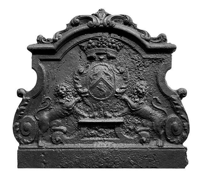 Important 18th-Century Cast Iron Fireback with the Arms of the Chevron-Villette Family Important 18th-Century Cast Iron Fireback with the Arms of the Chevron-Villette Family-0