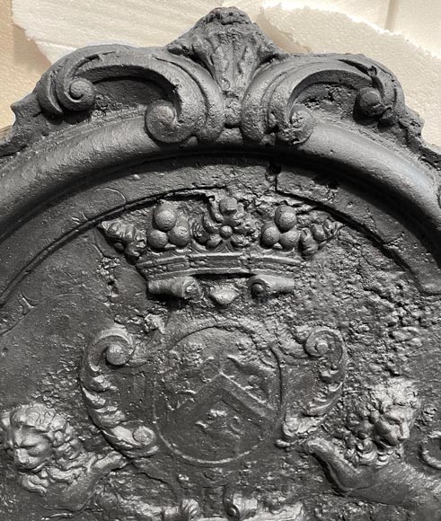 Important 18th-Century Cast Iron Fireback with the Arms of the Chevron-Villette Family Important 18th-Century Cast Iron Fireback with the Arms of the Chevron-Villette Family-3