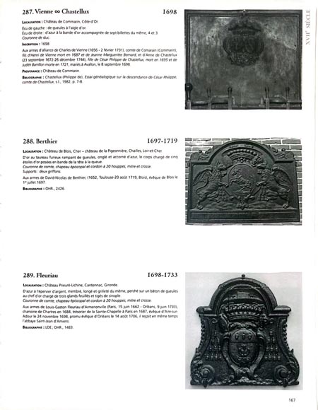 Important fireplace plaque with the coat of arms of David-Nicolas de Berthier, with a bull framed by two griffins Important fireplace plaque with the coat of arms of David-Nicolas de Berthier, with a bull framed by two griffins-9