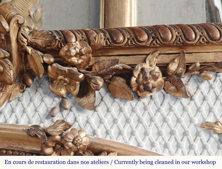 Napoleon III style trumeau, two-tone gilded and painted Napoleon III style trumeau, two-tone gilded and painted-3