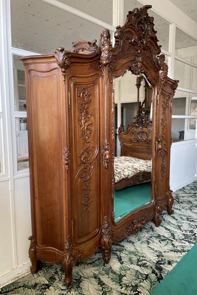 Louis XV style walnut bedroom-16