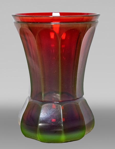Friedrich EGERMANN, Lithyalin glass vase (between 1832 and 1864)-0