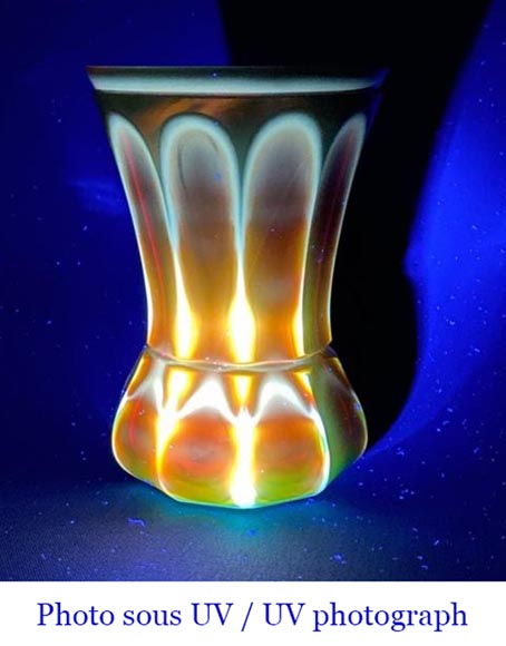 Friedrich EGERMANN, Lithyalin glass vase (between 1832 and 1864)-1