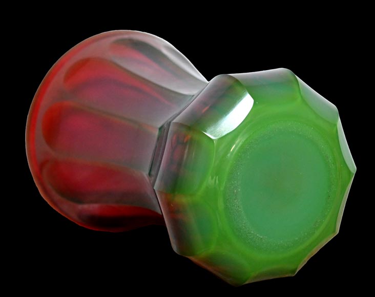 Friedrich EGERMANN, Lithyalin glass vase (between 1832 and 1864)-3