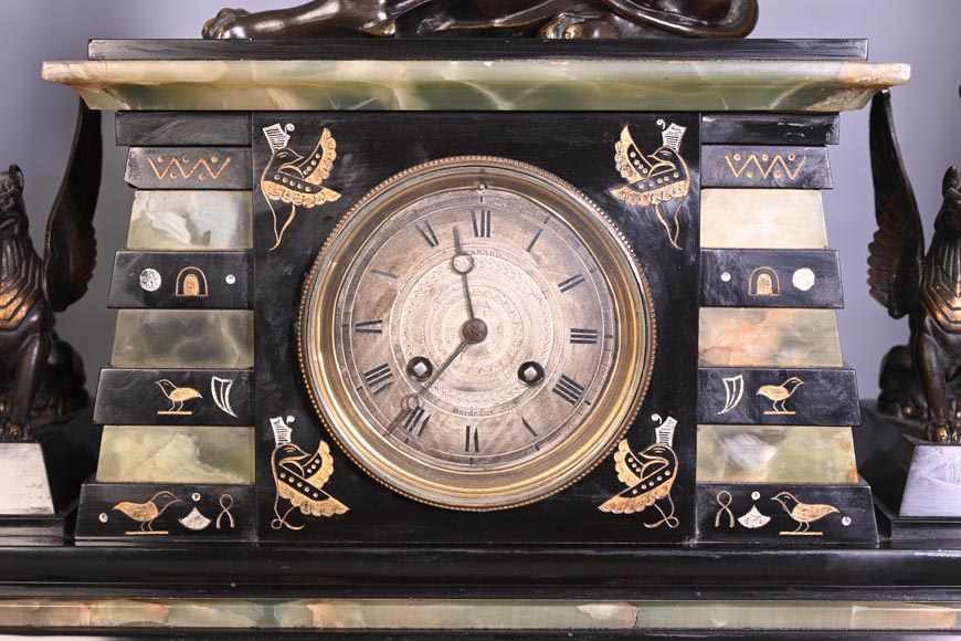 Egyptian Revival mantel garniture in black marble, green onyx, and gilt bronze-3