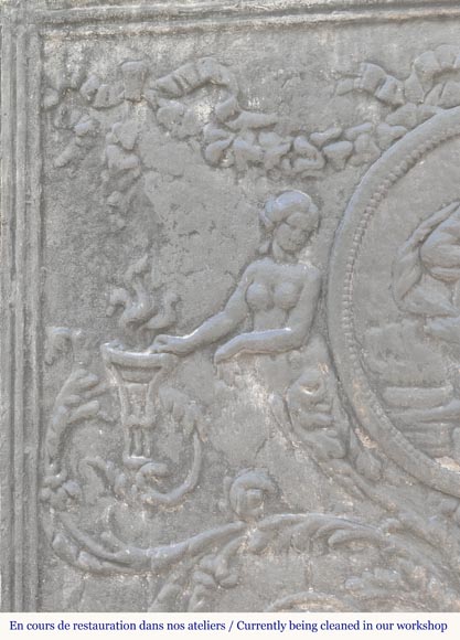 Louis XVI style fireplace plate with mythological decoration-2