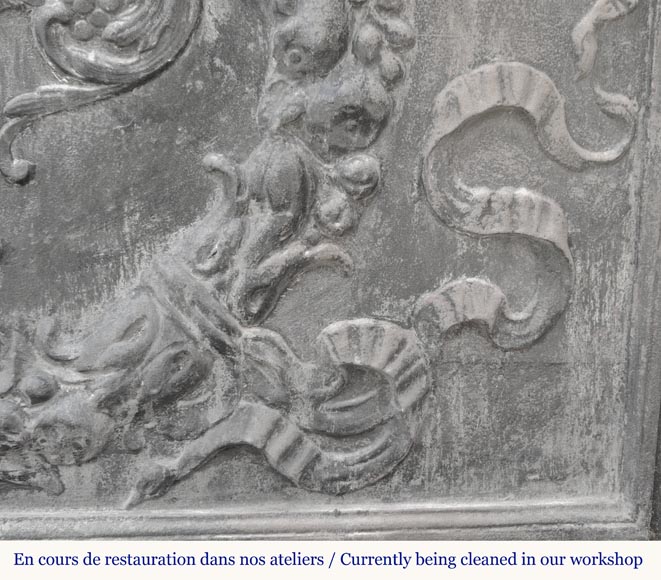 Napoleon III style fireback with a stylized fleur-de-lis, surrounded by a wreath of plants Napoleon III style fireback with a stylized fleur-de-lis, surrounded by a wreath of plants-4