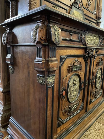 Imposing Neo-Renaissance cabinet in walnut, marble, gilt bronze and hardstones, circa 1870 Imposing Neo-Renaissance cabinet in walnut, marble, gilt bronze and hardstones, circa 1870-13