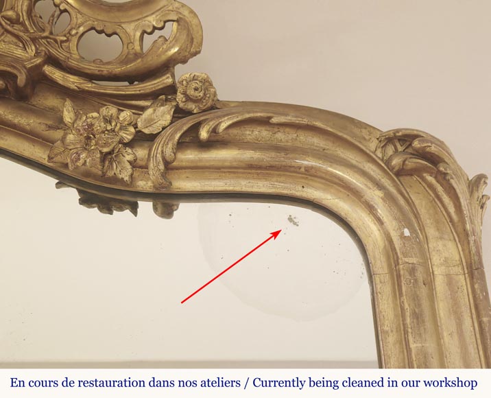 Napoleon III style gilded trumeau topped with a putto Napoleon III style gilded trumeau topped with a putto-3