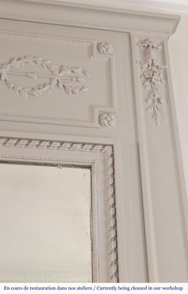 Louis XVI style trumeau topped with a flower crown Louis XVI style trumeau topped with a flower crown-1