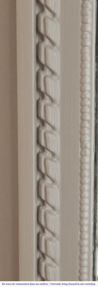 Louis XVI style trumeau topped with a flower crown Louis XVI style trumeau topped with a flower crown-2