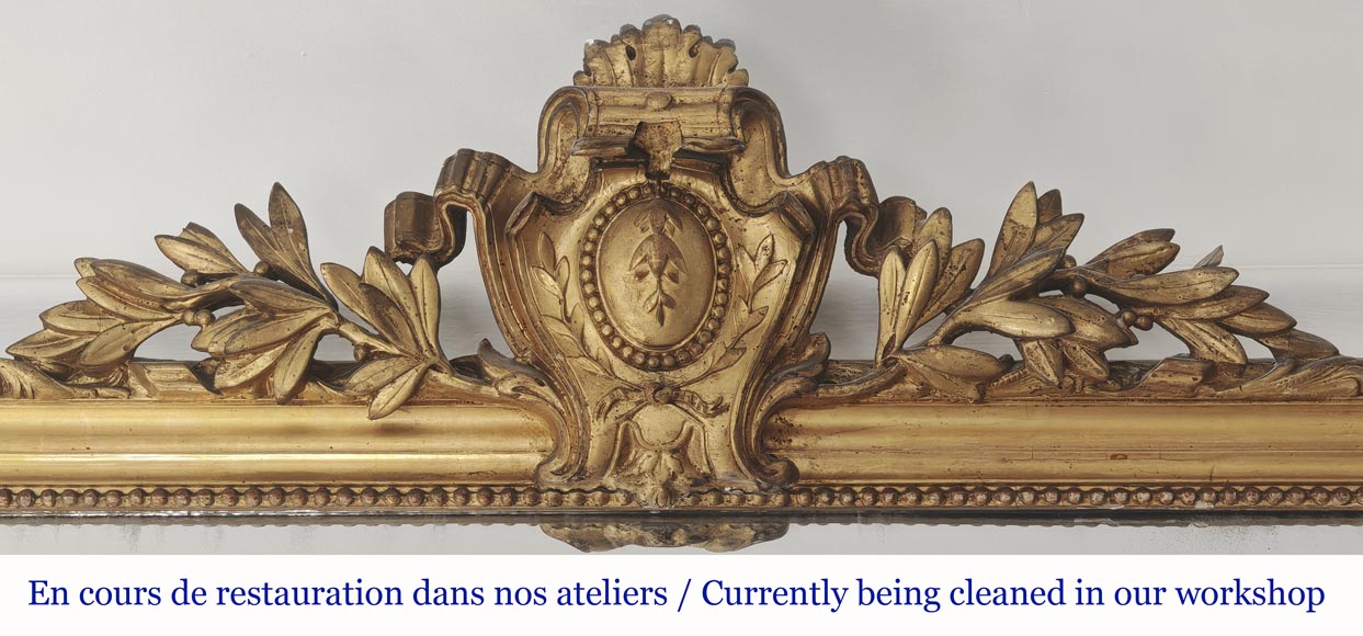 Louis XVI style gilded trumeau, decorated with a coat of arms Louis XVI style gilded trumeau, decorated with a coat of arms-1