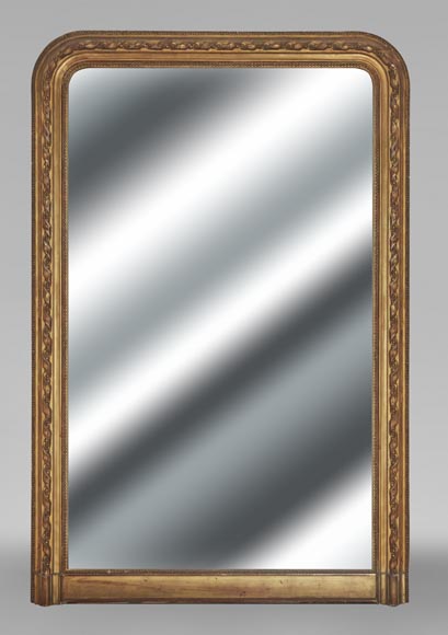 Louis XVI style gilded trumeau with ribbon and pearl decoration Louis XVI style gilded trumeau with ribbon and pearl decoration-0