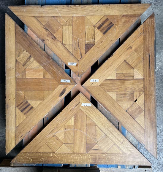 Approximately 35 m² of Versailles-style parquet flooring-4