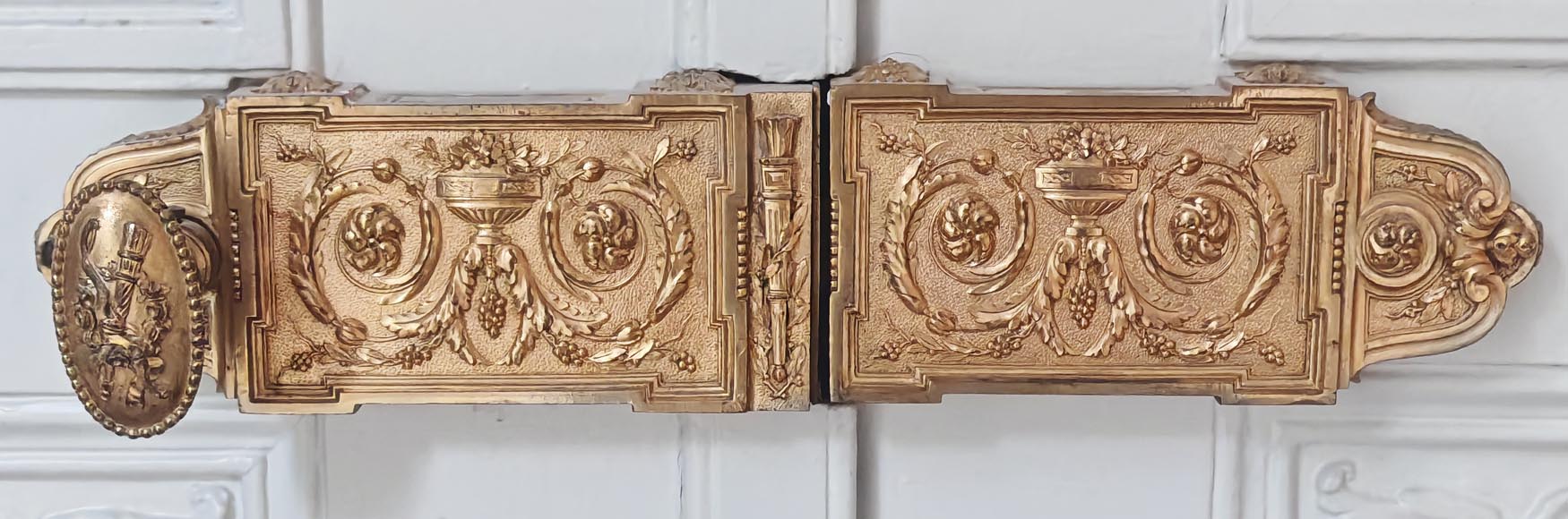 Set of 4 double doors in carved wood Set of 4 double doors in carved wood-17