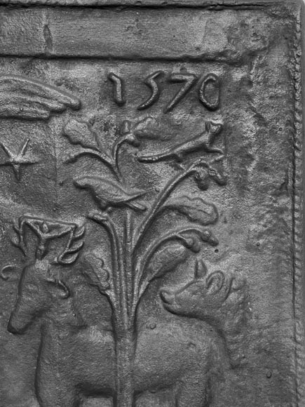 Cast iron fireplace plaque depicting Cast iron fireplace plaque depicting