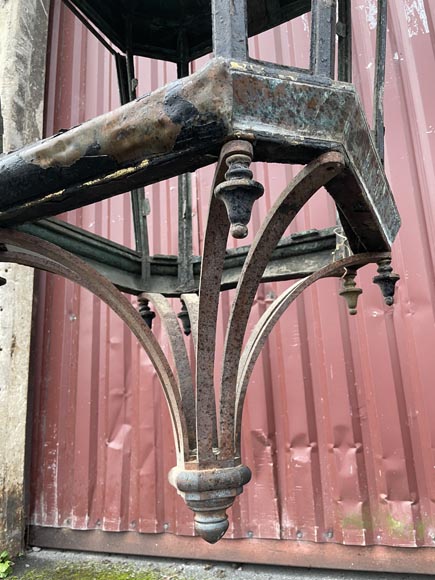 Important pair of hexagonal architectural lanterns in patinated metal Important pair of hexagonal architectural lanterns in patinated metal-5