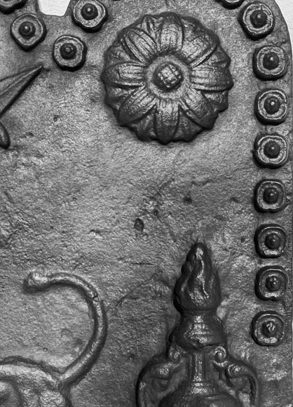 Fireplace backplate decorated with lions and fire pots-5