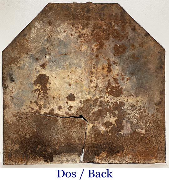 Louis XVI period fireplace plaque decorated with Cupid in a medallion-8