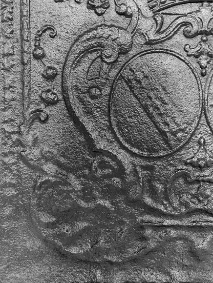 Fireplace plaque with crowned coat of arms Fireplace plaque with crowned coat of arms-2