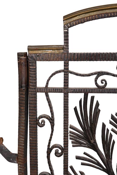 Wrought-iron fireplace spark guard with pine branch decoration, 1930s Wrought-iron fireplace spark guard with pine branch decoration, 1930s-5