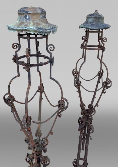 Pair of wrought iron lighting candelabra with openwork shafts, in the Renaissance taste Pair of wrought iron lighting candelabra with openwork shafts, in the Renaissance taste-1
