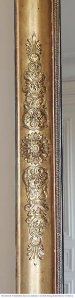 Gilded Louis Philippe period trumeau decorated with flowers and a palmette Gilded Louis Philippe period trumeau decorated with flowers and a palmette-3