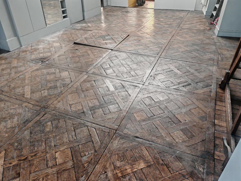 Louis XV period parquet flooring from Versailles in oak Louis XV period parquet flooring from Versailles in oak-5
