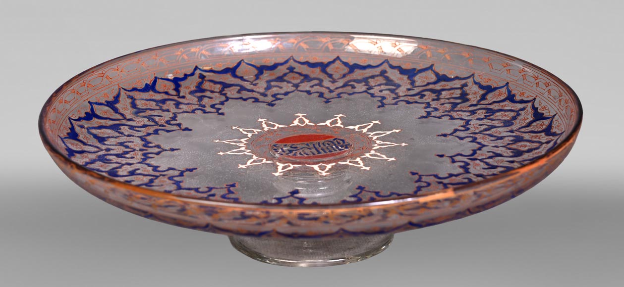 BROCARD Philippe-Joseph (in the style of) — Footed cup in blown glass with enamel and gilt decoration in the perso-islamic taste BROCARD Philippe-Joseph (in the style of) — Footed cup in blown glass with enamel and gilt decoration in the perso-islamic taste-1