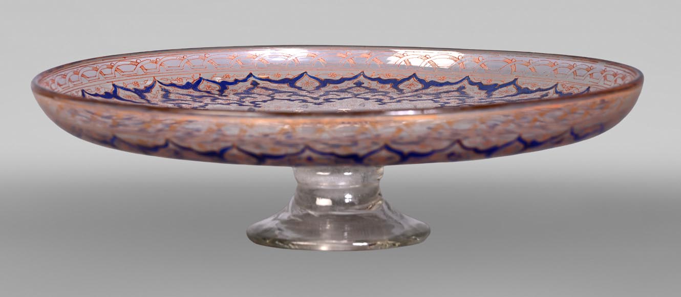 BROCARD Philippe-Joseph (in the style of) — Footed cup in blown glass with enamel and gilt decoration in the perso-islamic taste BROCARD Philippe-Joseph (in the style of) — Footed cup in blown glass with enamel and gilt decoration in the perso-islamic taste-2