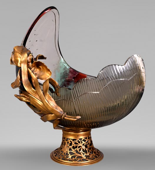 Attributed to L'Escalier de Cristal, François-Eugène Rousseau, and Ernest Léveillé: a Japonist polychrome glass vase encircled by a gilt-bronze iris. Attributed to L'Escalier de Cristal, François-Eugène Rousseau, and Ernest Léveillé: a Japonist polychrome glass vase encircled by a gilt-bronze iris.-3