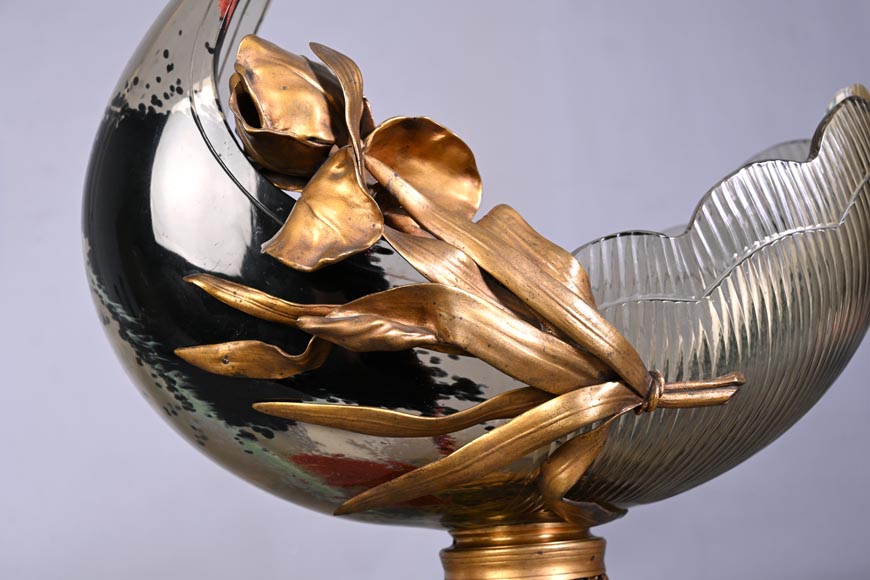 Attributed to L'Escalier de Cristal, François-Eugène Rousseau, and Ernest Léveillé: a Japonist polychrome glass vase encircled by a gilt-bronze iris. Attributed to L'Escalier de Cristal, François-Eugène Rousseau, and Ernest Léveillé: a Japonist polychrome glass vase encircled by a gilt-bronze iris.-5