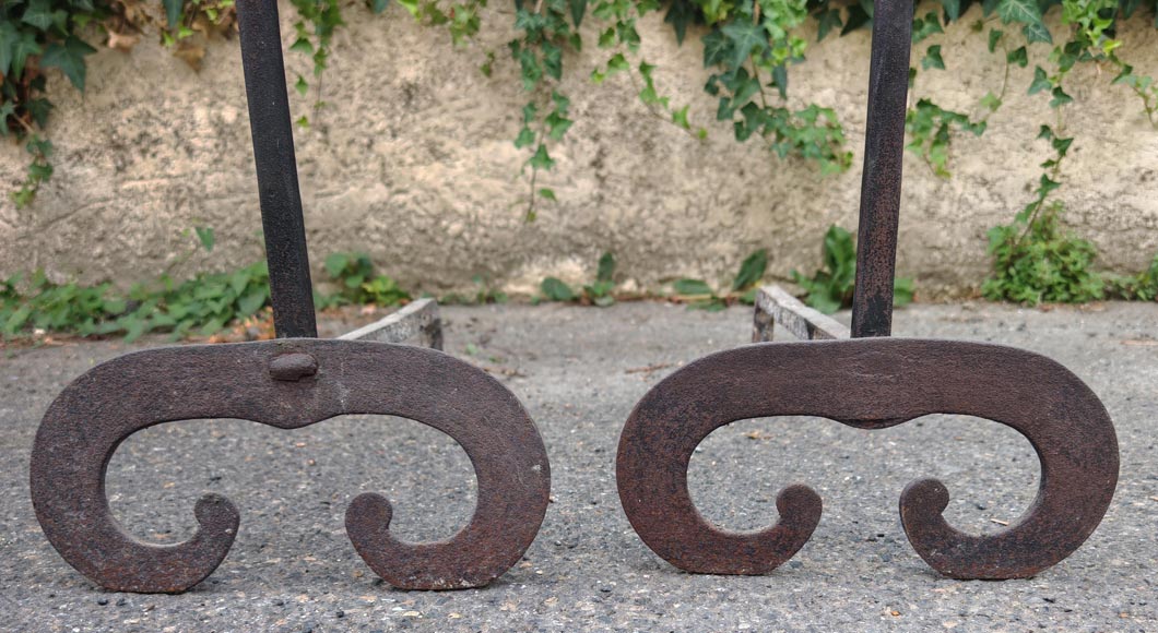 Pair of cast-iron andirons Pair of cast-iron andirons-3