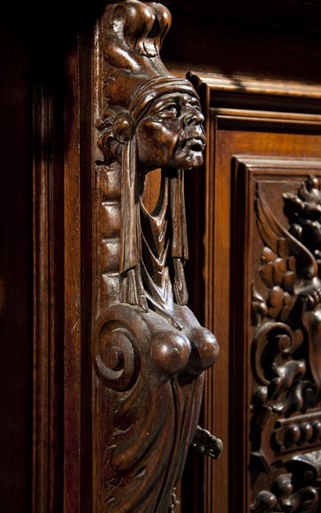 Large Neo-Troubadour buffet made out of carved walnut with bronze low-reliefs signed by Ferdinand Barbedienne Large Neo-Troubadour buffet made out of carved walnut with bronze low-reliefs signed by Ferdinand Barbedienne-8