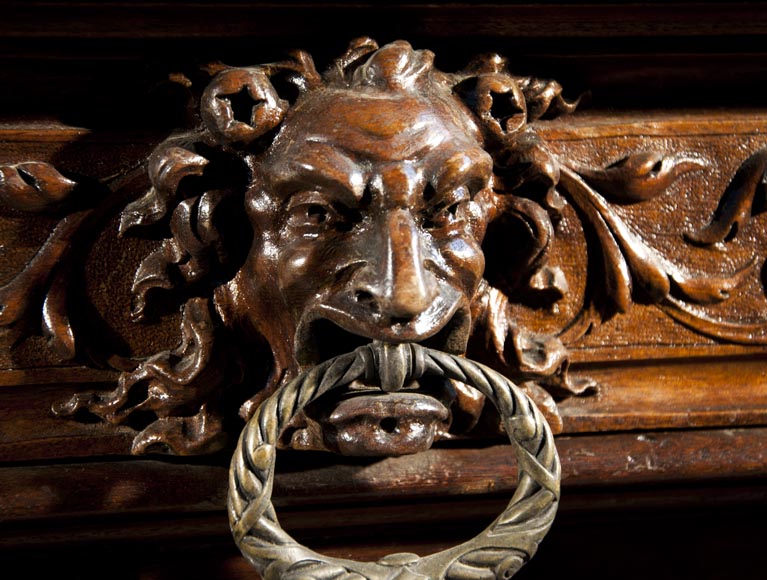 Large Neo-Troubadour buffet made out of carved walnut with bronze low-reliefs signed by Ferdinand Barbedienne Large Neo-Troubadour buffet made out of carved walnut with bronze low-reliefs signed by Ferdinand Barbedienne-9