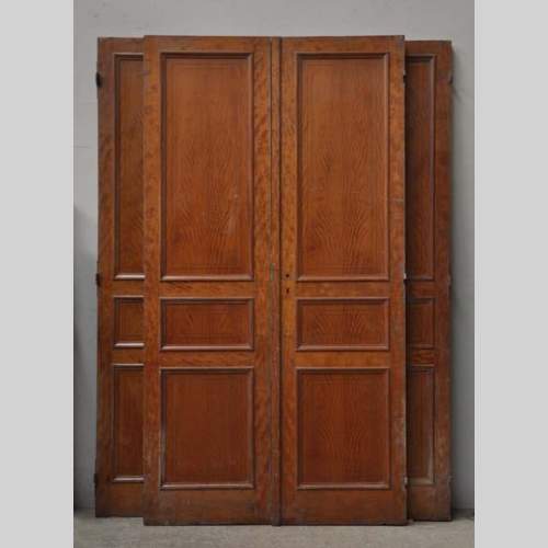One double-door and two doors made out of mahogany with marquetry frieze decoration