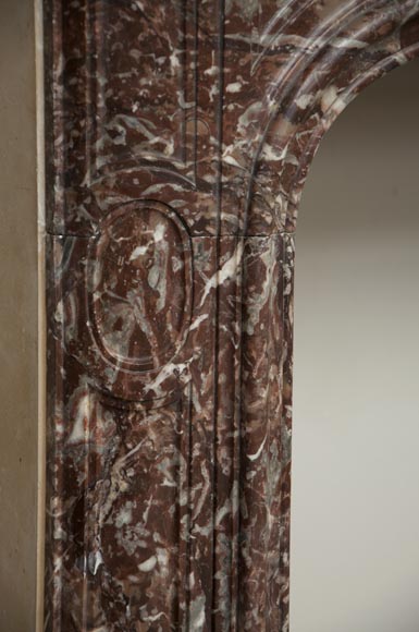 Antique Regence period fireplace made out of Red of Rance marble from the 18th century Antique Regence period fireplace made out of Red of Rance marble from the 18th century-3
