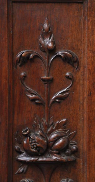 Neo-Renaissance style antique fireplace in carved walnut wood Neo-Renaissance style antique fireplace in carved walnut wood-10