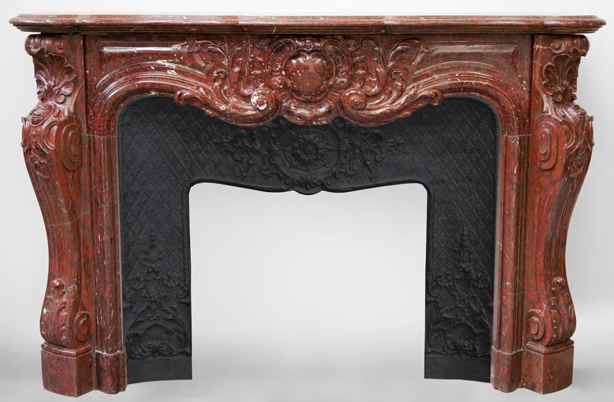Very beautiful antique Louis XV style opulent fireplace made out of Red Griotte marble Very beautiful antique Louis XV style opulent fireplace made out of Red Griotte marble-0