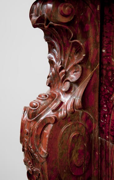Very beautiful antique Louis XV style opulent fireplace made out of Red Griotte marble Very beautiful antique Louis XV style opulent fireplace made out of Red Griotte marble-7