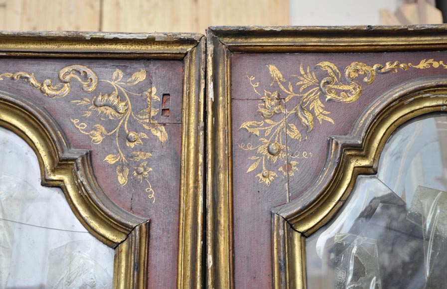 Beautiful antique double door with chinese style decor Beautiful antique double door with chinese style decor-5