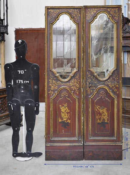 Beautiful antique double door with chinese style decor Beautiful antique double door with chinese style decor-11