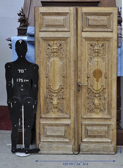 Carved oak wood double door with grotesque decor Carved oak wood double door with grotesque decor-9