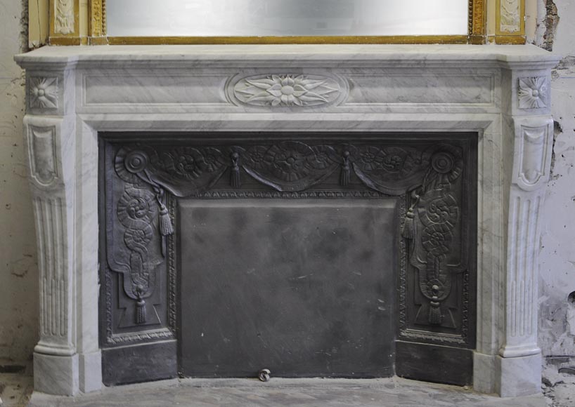 Large Louis XVI style fireplace in white Carrara marble with its cast iron insert and its overmantel mirror Large Louis XVI style fireplace in white Carrara marble with its cast iron insert and its overmantel mirror-1