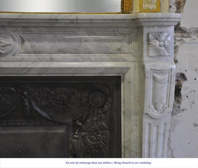 Large Louis XVI style fireplace in white Carrara marble with its cast iron insert and its overmantel mirror Large Louis XVI style fireplace in white Carrara marble with its cast iron insert and its overmantel mirror-7