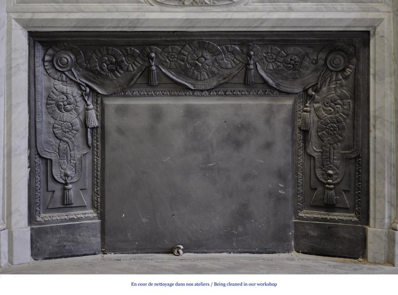 Large Louis XVI style fireplace in white Carrara marble with its cast iron insert and its overmantel mirror Large Louis XVI style fireplace in white Carrara marble with its cast iron insert and its overmantel mirror-9