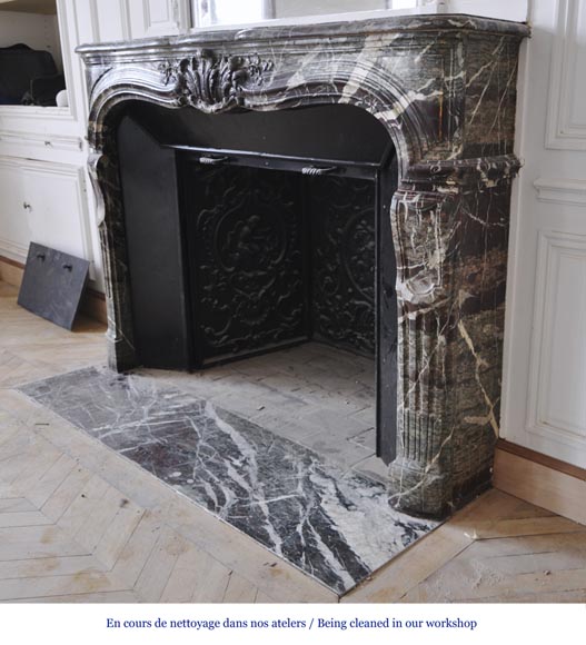 Beautiful antique Regence style fireplace in Campan Grand Melange marble, 19th c. Beautiful antique Regence style fireplace in Campan Grand Melange marble, 19th c.-8