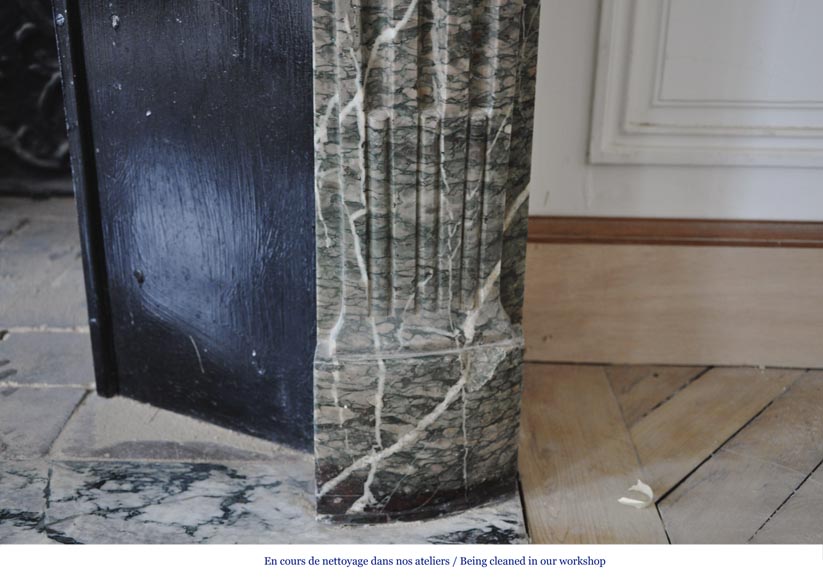 Beautiful antique Regence style fireplace in Campan Grand Melange marble, 19th c. Beautiful antique Regence style fireplace in Campan Grand Melange marble, 19th c.-10