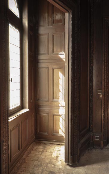 Large antique carved oak wood paneled room with hunting trophies and still lifes decor Large antique carved oak wood paneled room with hunting trophies and still lifes decor-15