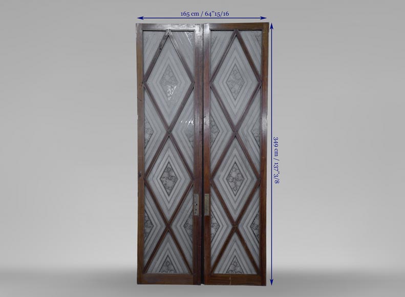 Beautiful antique large Art Deco style double door in wood and engraved glass with decor of diamonds Beautiful antique large Art Deco style double door in wood and engraved glass with decor of diamonds-5